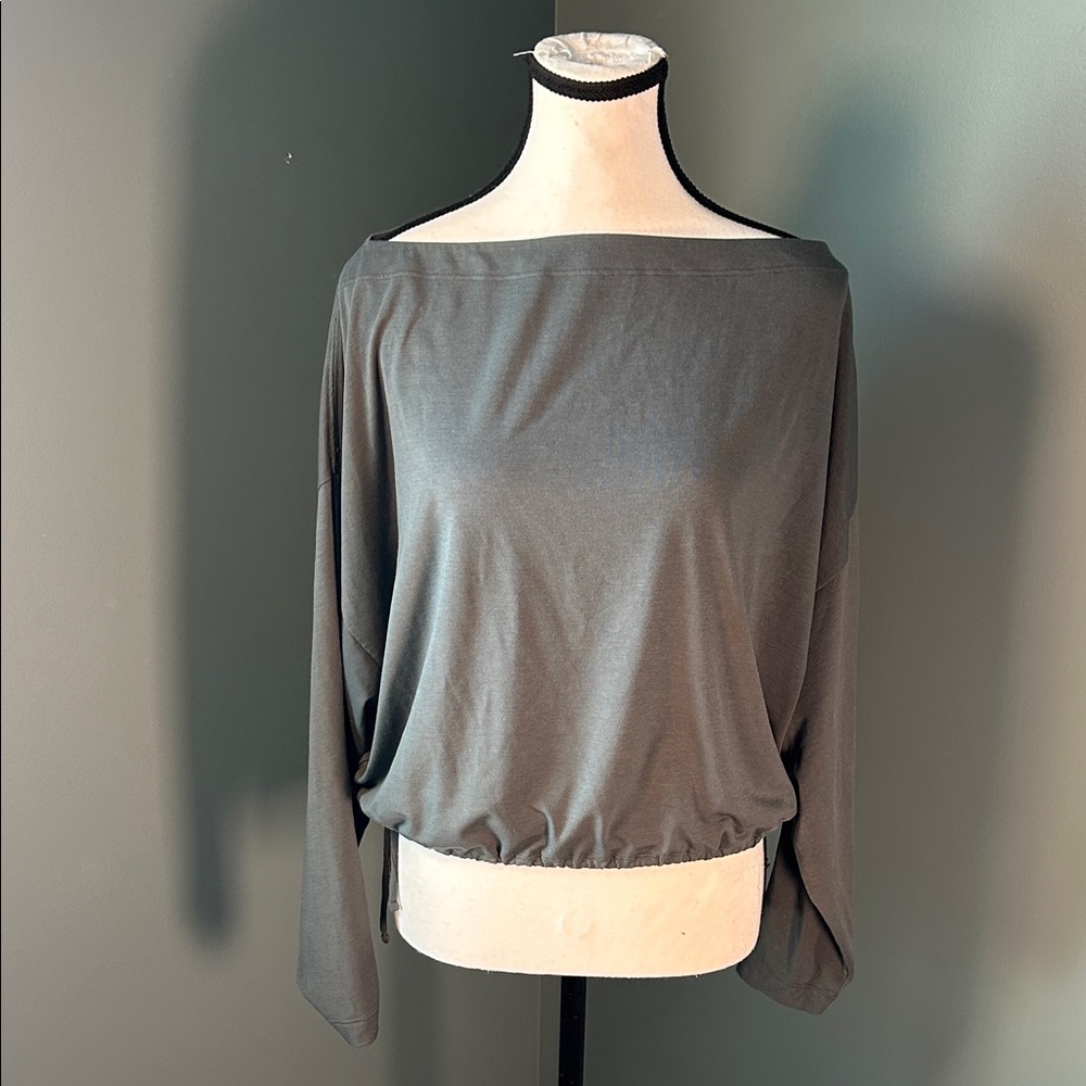 Athleta Off-Shoulder Long Sleeve Top in Charcoal